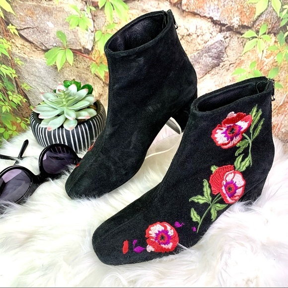 RENVY Black Floral Suede Embroidered Ankle Boots, 38/8 - Picture 3 of 13